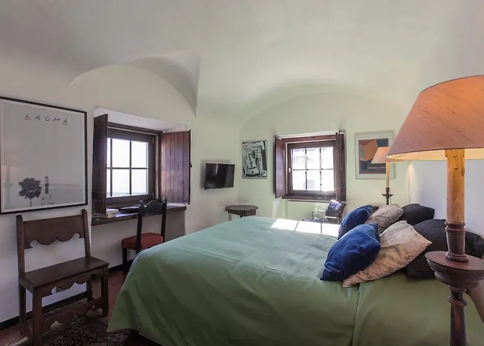 Гостевой дом Torre De Maneys 3*