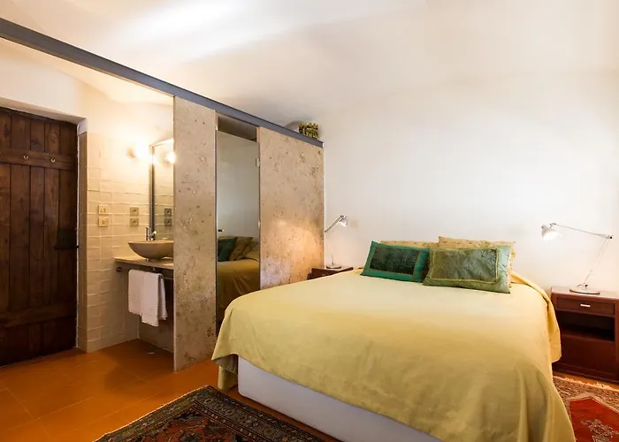 Гостевой дом Torre De Maneys 3*